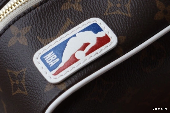 LOUIS TOILETRY LVXNBA VUITTON BAG 0402